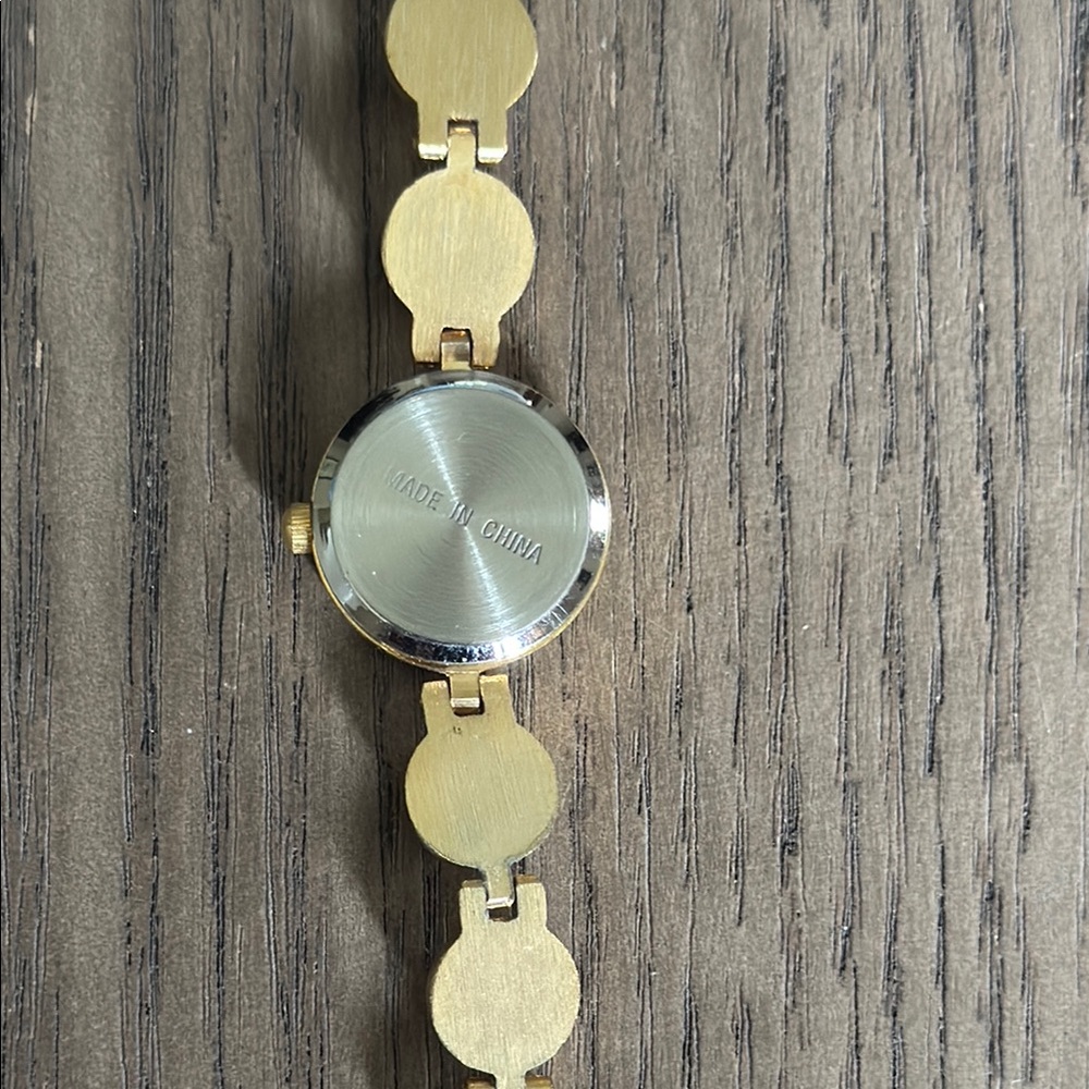 Gold and White Pearl Watch - Picture 3 of 5